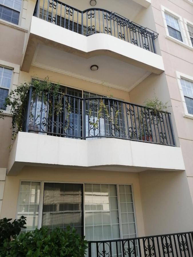 Tricia'S Place - One Family At A Time Apartment Accra Luaran gambar