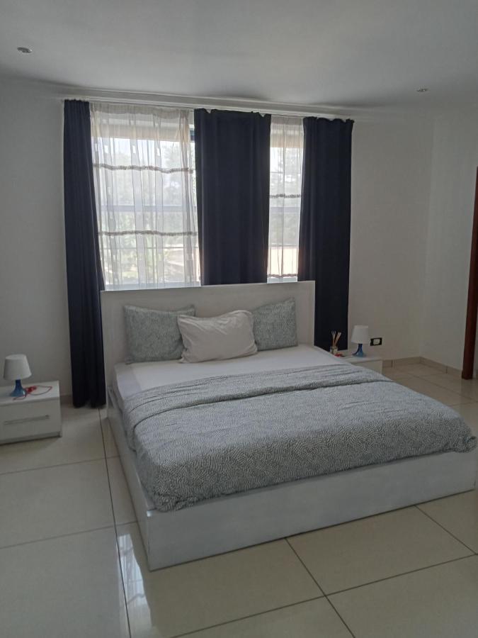 Tricia'S Place - One Family At A Time Apartment Accra Luaran gambar